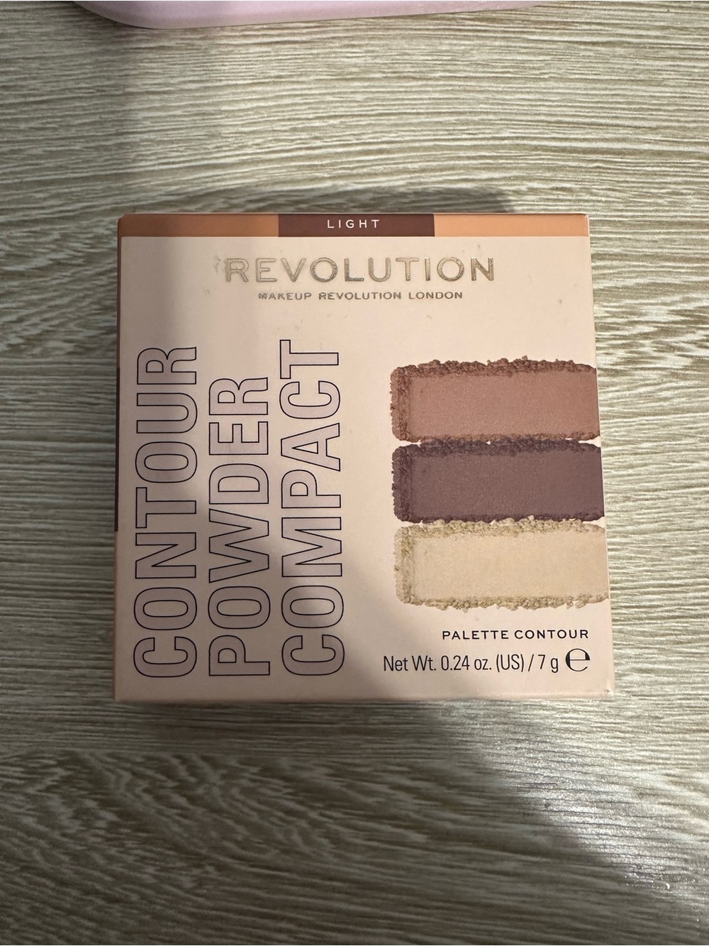 5/$25 NWT Revolution powder contour compact